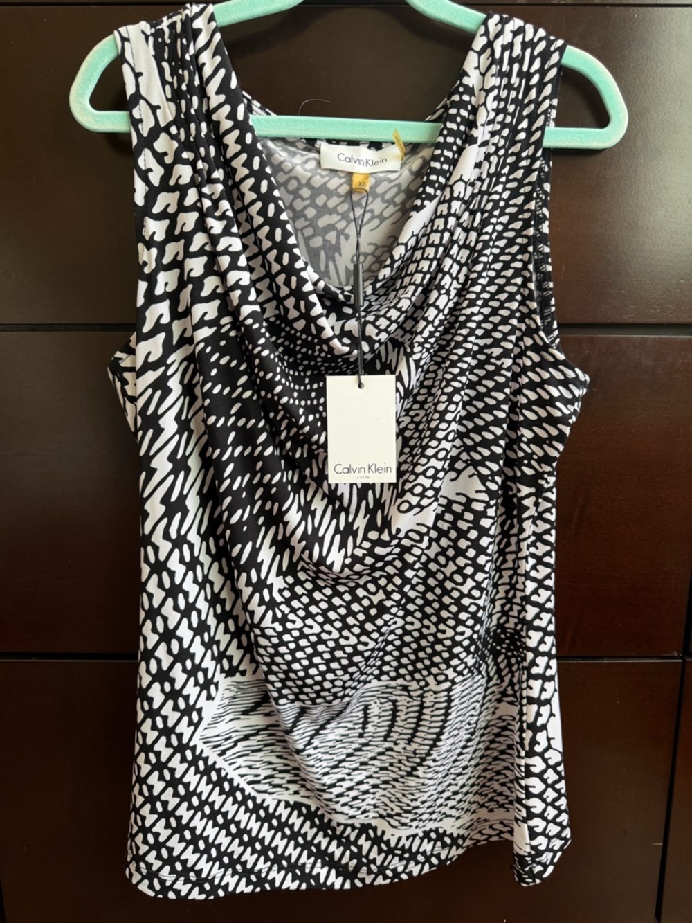 Calvin Klein Black & White Patterned Sleeveless Draped Neck